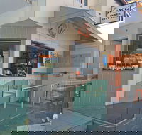 Pikolo Espresso Bar - Accommodation Australia