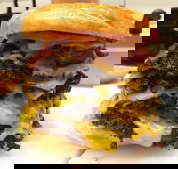 St. Burgs - Caroline Springs - Accommodation Australia