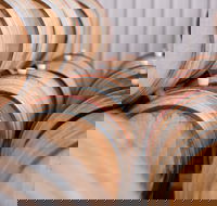 Surveyor's Hill Vineyards - Accommodation Australia