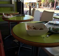 Red Rooster - Kilkenny - Accommodation Australia