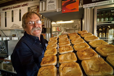 Birdsville Bakery - Local Tourism 2
