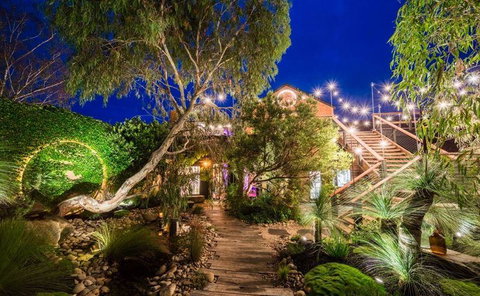 Pizzeria La Luna - Local Tourism 9