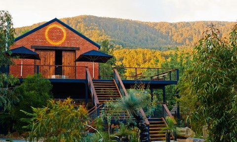 Pizzeria La Luna - Local Tourism 15