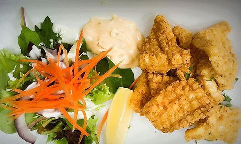 The Loose Goose Bar & Restaurant - Local Tourism 5