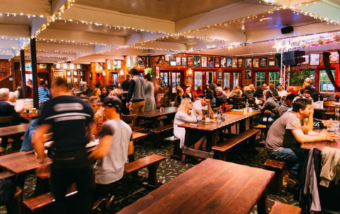 Settlers Tavern - Accommodation Australia 1