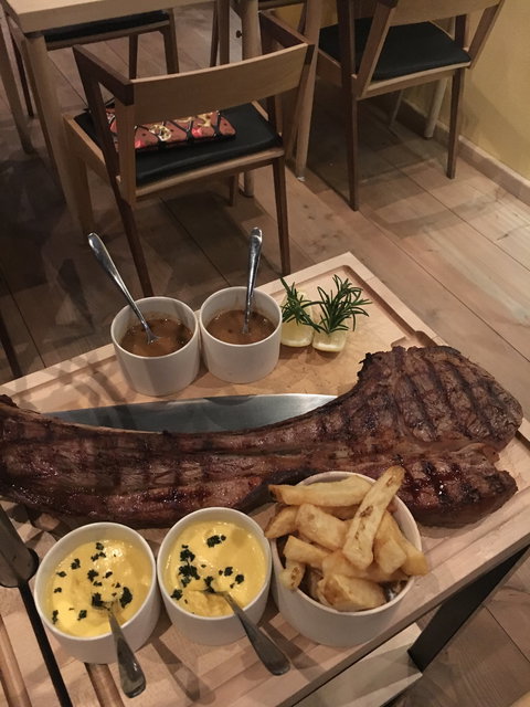 A Hereford Beefstouw - Australia Shopping 2