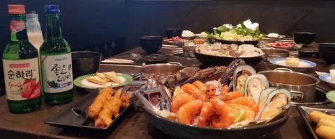 TT Hotpot Buffet - Accommodation Australia 0