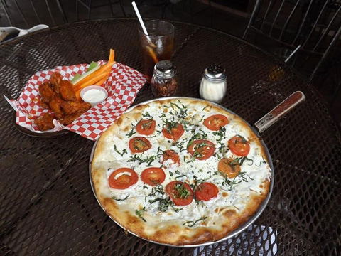 Al Capone's Pizzeria - Kensington - Accommodation Australia 0