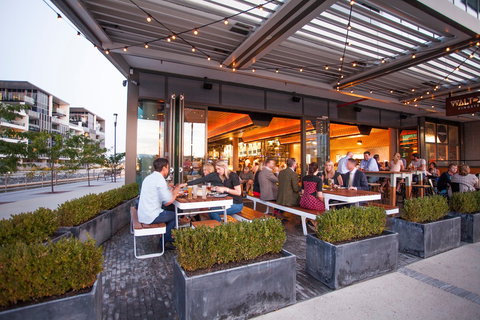 Walt & Burley - Accommodation Australia 2