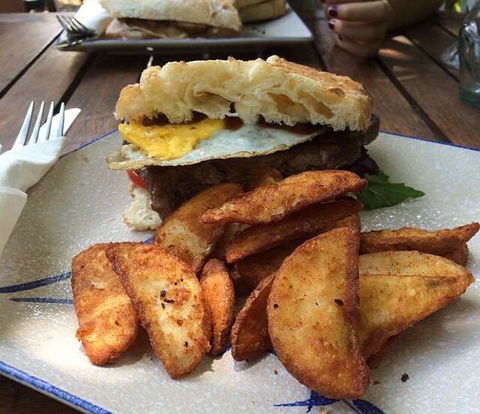 Golden Horse Chinese - Accommodation Australia 0