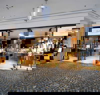 Lindt Chocolate Caf Cockle Bay - Accommodation Australia