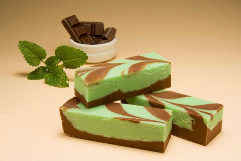 Mogo Fudge And Ice Cream /  Courtyard Cafe / Lots Of Lollies Mogo - Australia Shopping 1