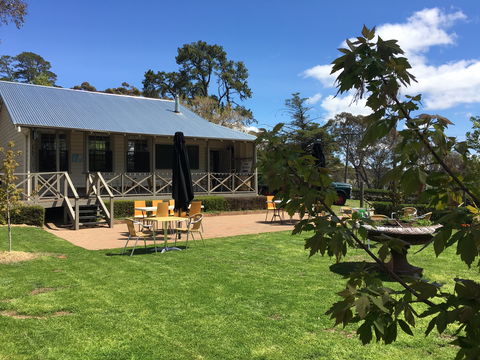 Mortimer's Wines Schoolhouse Cellar Door - Local Tourism 0