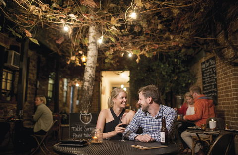 Alby & Esther's - Accommodation Australia 1