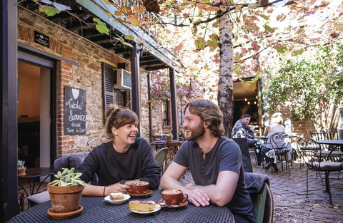 Alby & Esther's - Accommodation Australia 2