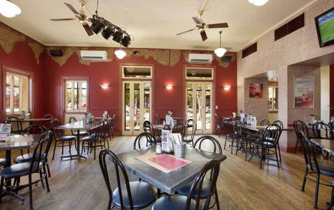 Royal Hotel - Bed n Breakfasts 0