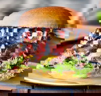 Sir William Wallace Hotel - Accommodation Australia