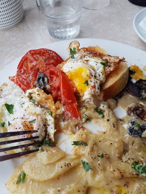 Sarah's Sister's Sustainable Cafe - Australia Shopping 23