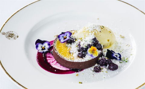 SJ's Brasserie - Accommodation Australia 10