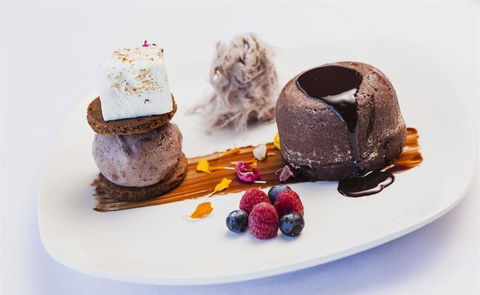 L' Aqua Restaurant - Accommodation Australia 5