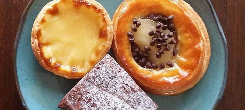 Bear & Cub - Local Tourism 0