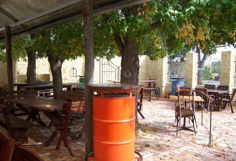 Ken's Humble Pie Shop - Accommodation Australia 5