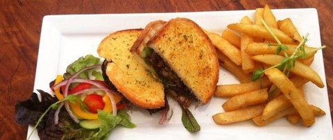 Ken's Humble Pie Shop - Accommodation Australia 8