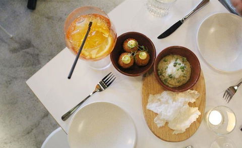 Allegra Dining - Accommodation Australia 12