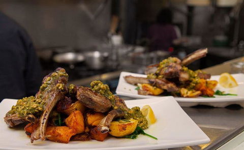 Magna's On Main - Accommodation Australia 9