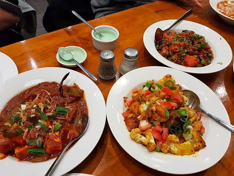 Aman Indian Restaurant - Accommodation Australia 0