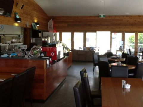 Fat Fish Beachfront Bistro - Accommodation Australia 3