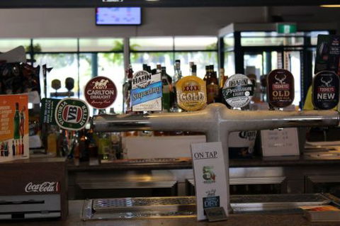 Bonny Hills Beach Hotel - Accommodation Australia 2
