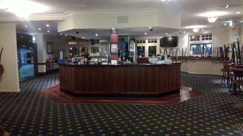 Lion Rampant Hotel - Australia Shopping 2