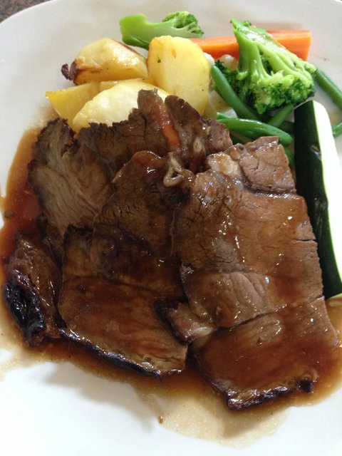 Bushland Beach Tavern - Australia Shopping 5