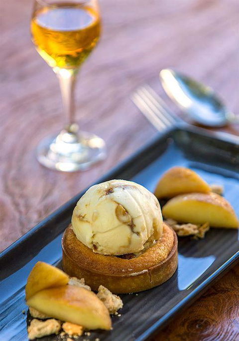 The Deck Poolside Bar & Restaurant - Australia Shopping 7