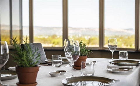 Skyline Restaurant - Accommodation Australia 6