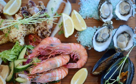 Taylors Waterfront Restaurant & Function Centre - Local Tourism 15