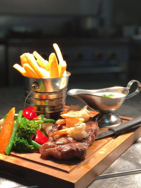 Barrel And Cruse Bistro - Australia Shopping 11