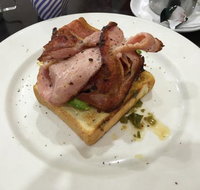 Piccolo's - Local Tourism