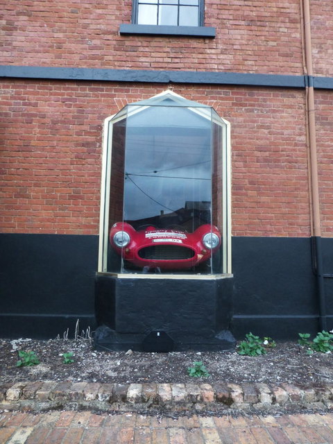 Cheqered Flag Bistro - Local Tourism 3