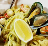 Hamers Hotel Bar and Grill - Local Tourism