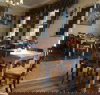 Madame M cafe - Accommodation Australia