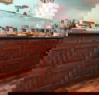 Retro Fudge Bar - Accommodation Australia
