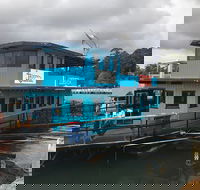 Skippers Floating Eatery - Bed n Breakfasts