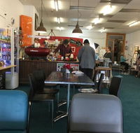 The Crowded Lounge - Accommodation Australia