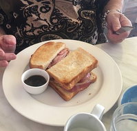 Hubbles Yard Cafe - Local Tourism