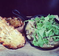 Brooklyn Lounge - Accommodation Australia