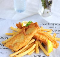 The Groper  His Wife - Accommodation Australia