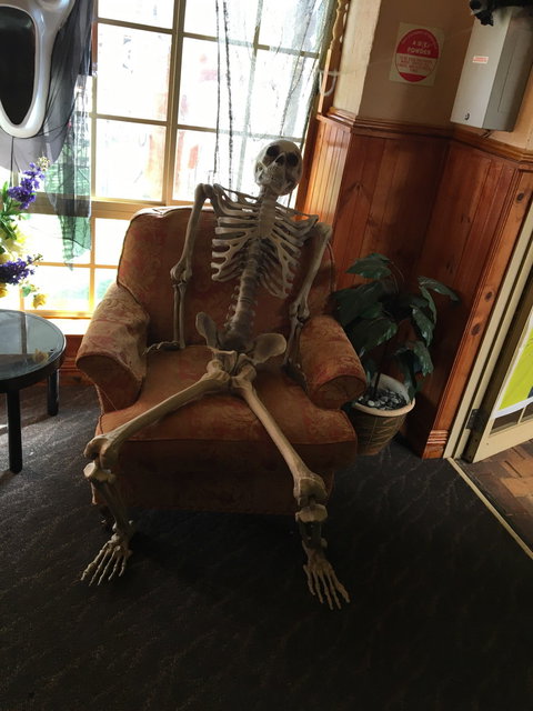 Creepy Hollow Cafe Restaurant - Local Tourism 10