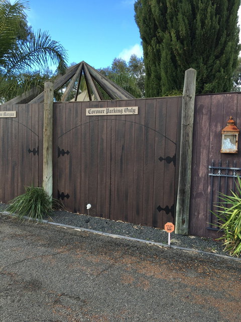 Creepy Hollow Cafe Restaurant - Local Tourism 1